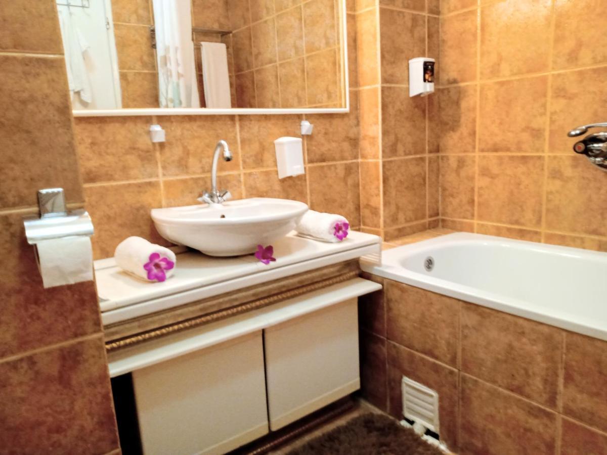 Central Lakeside Apartment Охрид Екстериор снимка
